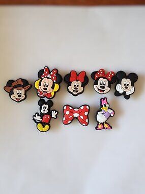 Croc Charms 1 Lot of (8) pcs - Mickey, Minnie, Daisy